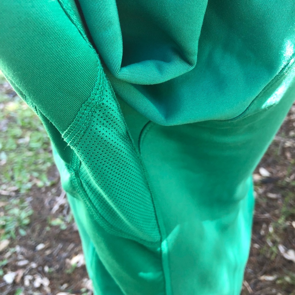 Nike Dri-Fit Pull Over - Picture 5 of 8